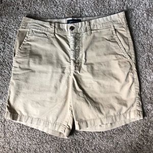 Men’s AE 7” Khaki Shorts